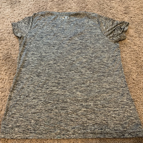 Under Armour Heat gear Size medium Women’s Tee Sz Medium - Picture 4 of 4